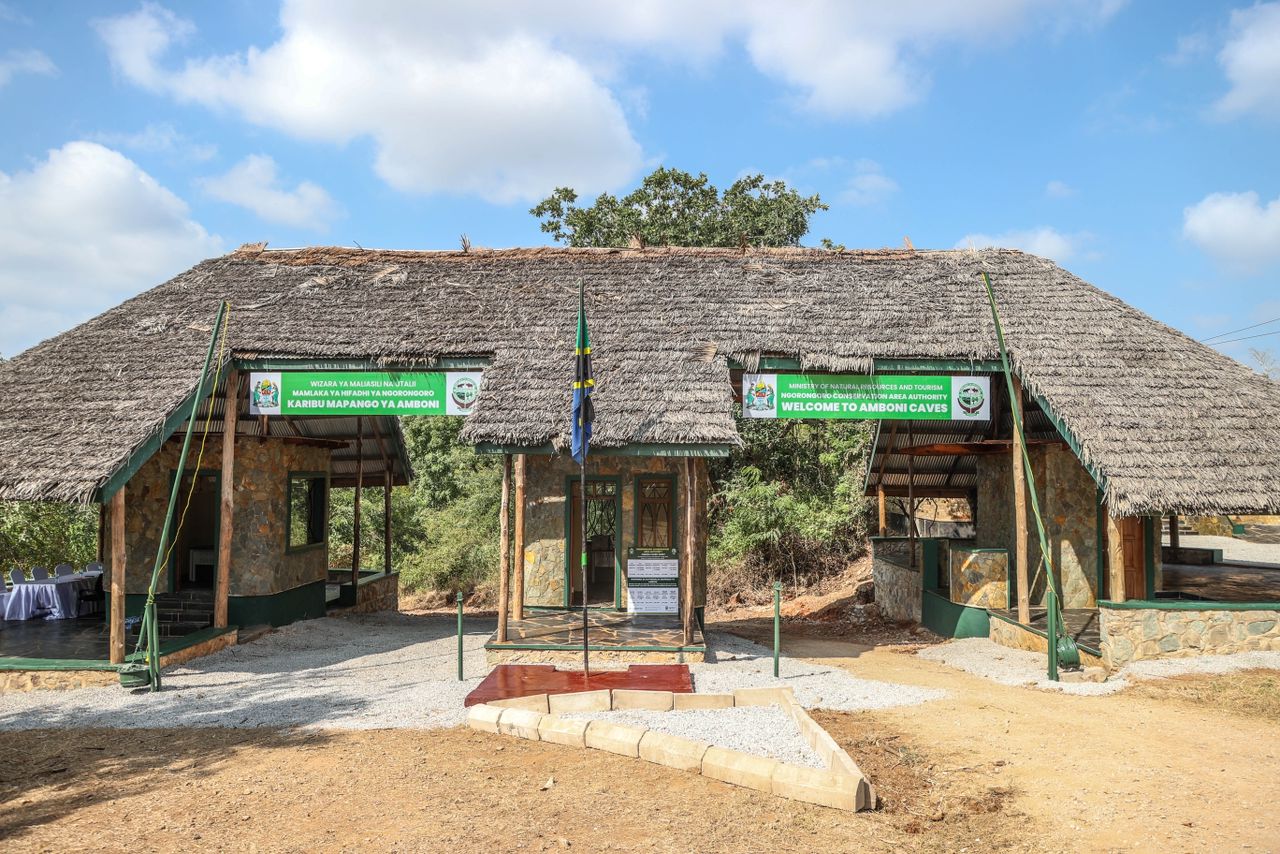 Amboni Caves & Sulphur Spring